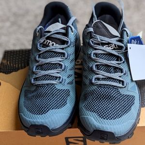 COPY - Salomon hiking shoes women size 8 us